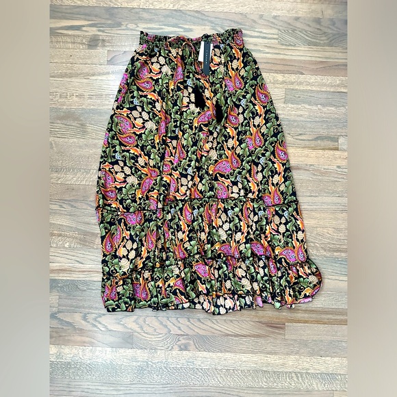 Elie Tahari Long flowy skirt - Picture 1 of 4